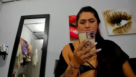 Snapshot of badoozdoll69 chatting on December 6, 2:40 am Alexandra Independent model online show from December 6, 2:40 am
