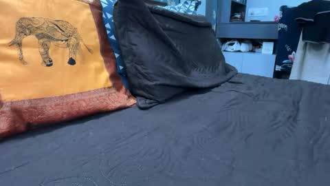 badsins13 online show from February 18, 3:39 am