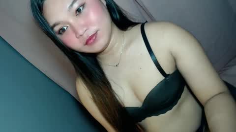 Snapshot of bahoglaway69 chatting on February 23, 9:48 pm april online show from February 23, 9:48 pm