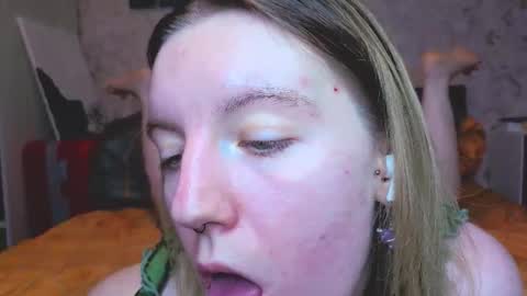 holly online show from February 4, 3:49 pm