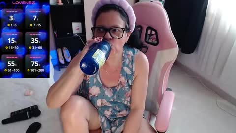 Snapshot of bailarina_atrevida chatting on February 17, 6:28 pm sandra online show from February 17, 6:28 pm