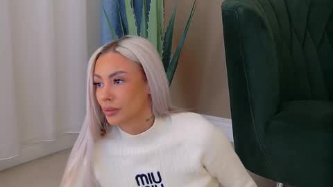 bailey_rush online show from December 15, 6:04 pm