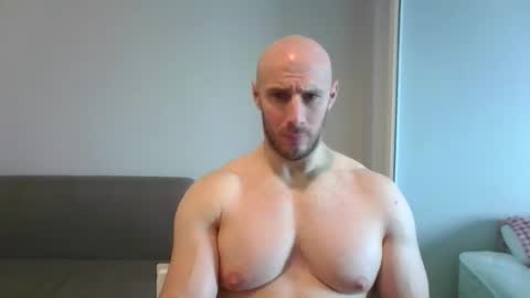 Snapshot of baldyboyy chatting on March 6, 3:57 am baldyboyy online show from March 6, 3:57 am
