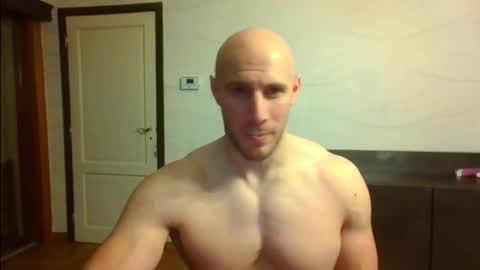 Snapshot of baldyboyy chatting on December 8, 4:07 pm baldyboyy online show from December 8, 4:07 pm