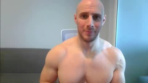 Snapshot of baldyboyy chatting on February 2, 6:36 am baldyboyy online show from February 2, 6:36 am
