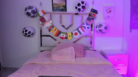 Balerie online show from July 16, 6:11 pm