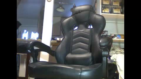 ballistic_3t online show from November 11, 5:04 pm