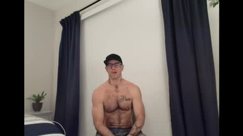 Snapshot of bam14680 chatting on February 4, 1:12 am bam14680 online show from February 4, 1:12 am