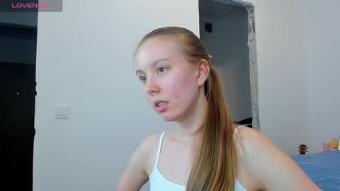 Kira online show from May 23, 5:20 pm