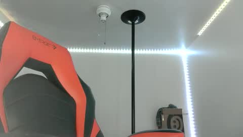 bambiboo8113 online show from March 11, 6:30 pm