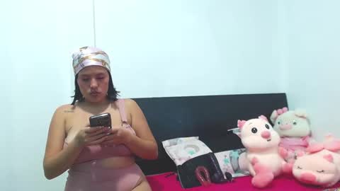 BambiHester online show from April 2, 4:20 am