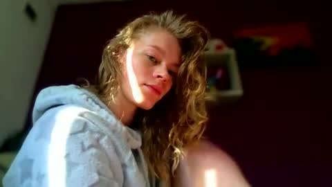 charliejones online show from September 23, 1:38 pm