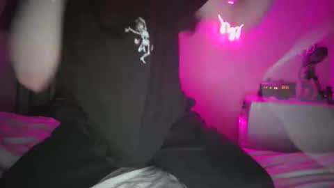 charliejones online show from October 4, 11:46 pm