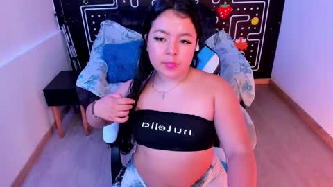 Snapshot of barbara_honey chatting on February 20, 6:46 pm Barbara online show from February 20, 6:46 pm