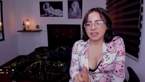 Snapshot of barbara_joness chatting on September 11, 10:22 pm Barbara online show from September 11, 10:22 pm
