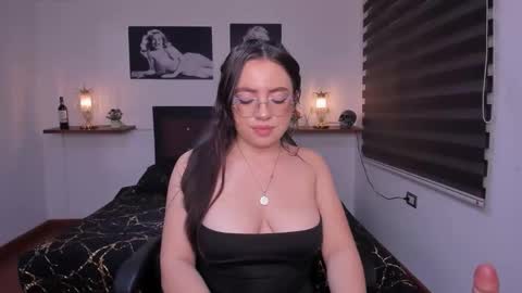 Snapshot of barbara_joness chatting on September 18, 9:19 pm Barbara online show from September 18, 9:19 pm