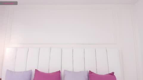 Barbara Noa  online show from December 15, 11:50 am