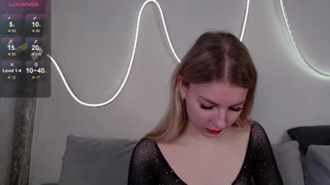 Snapshot of barbie_emi chatting on February 7, 4:06 am barbie_emi online show from February 7, 4:06 am