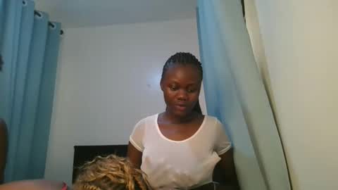 queen online show from March 27, 8:59 am