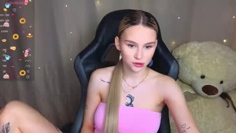 Snapshot of barbieee_doll chatting on September 21, 4:27 am Eva online show from September 21, 4:27 am