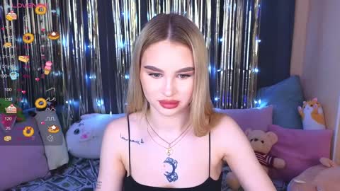 Snapshot of barbieee_doll chatting on December 18, 3:44 pm Eva online show from December 18, 3:44 pm