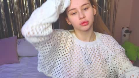 Snapshot of barbieee_doll chatting on January 14, 8:20 am Eva online show from January 14, 8:20 am