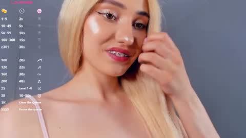 Mia online show from June 30, 2:27 pm