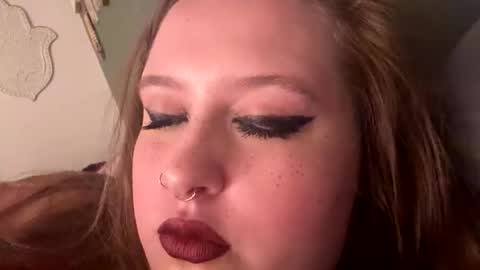 barefootbabydoll96 online show from April 12, 3:21 am