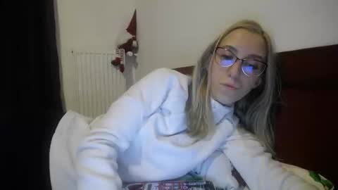 Lena online show from January 8, 8:50 pm