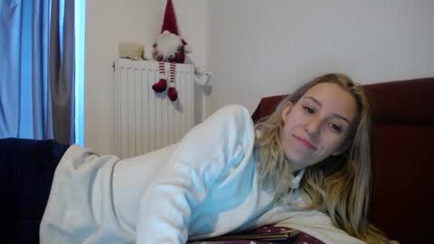 Lena online show from December 20, 7:44 am