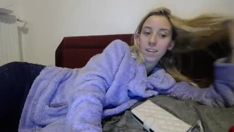 Lena online show from February 13, 7:10 pm