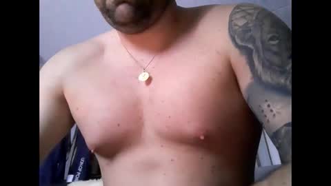 Snapshot of barrias23 chatting on October 16, 8:40 pm barrias23 online show from October 16, 8:40 pm