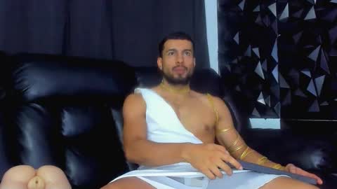 Snapshot of bastian_ruiz chatting on February 20, 12:30 am bastian online show from February 20, 12:30 am