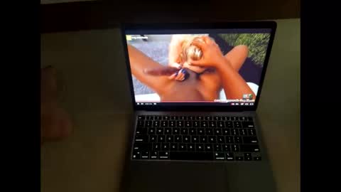 batesalooot online show from September 24, 10:44 am