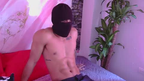 batmanhot7 online show from September 8, 2:27 pm