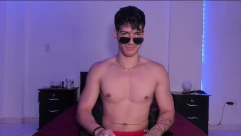 Valentino online show from February 17, 9:32 pm