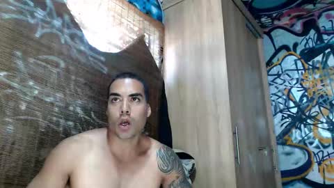 Justin online show from November 18, 5:16 pm