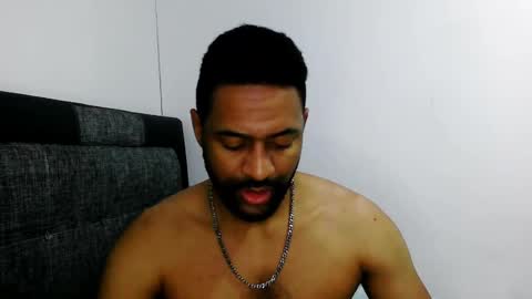 Snapshot of bbcblackhot33 chatting on February 24, 4:05 am john online show from February 24, 4:05 am