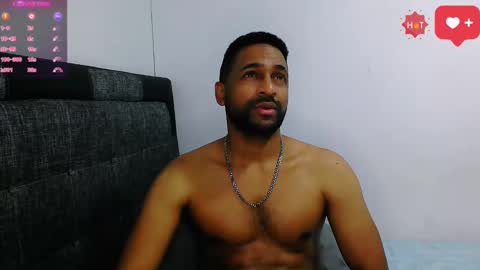 Snapshot of bbcblackhot33 chatting on February 20, 5:33 am john online show from February 20, 5:33 am