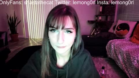 Snapshot of bbshasta chatting on February 25, 6:36 am Shasta online show from February 25, 6:36 am