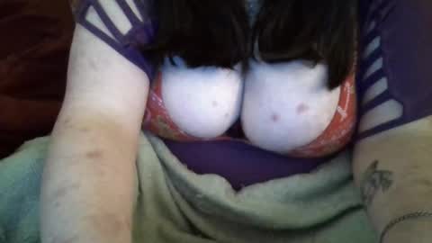 Snapshot of bbw420247365 chatting on December 9, 4:45 am Ask online show from December 9, 4:45 am