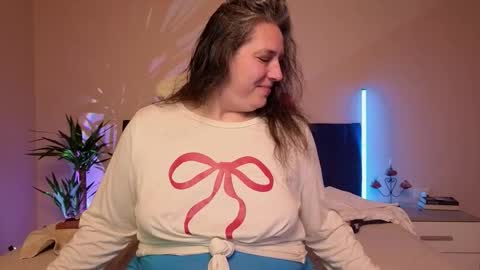 Love online show from March 22, 9:08 pm