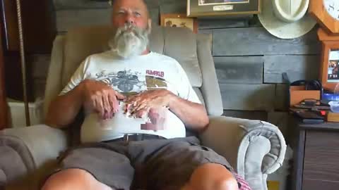Snapshot of bbwlvr16 chatting on September 19, 7:28 pm bbwlvr16 online show from September 19, 7:28 pm