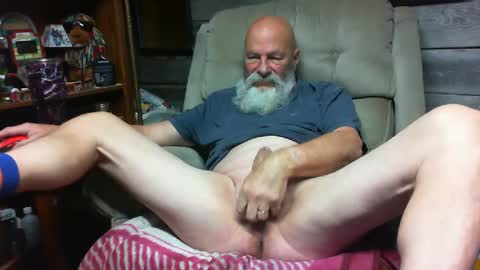 Snapshot of bbwlvr16 chatting on December 6, 8:45 pm bbwlvr16 online show from December 6, 8:45 pm