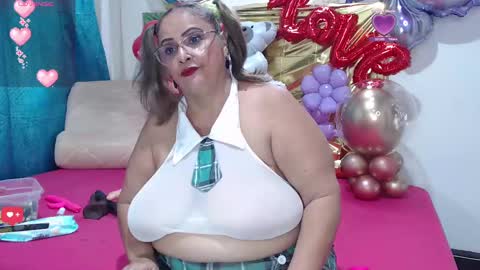 Snapshot of bbwsalome chatting on February 17, 9:21 pm Salome online show from February 17, 9:21 pm