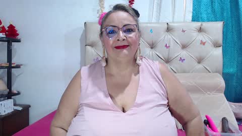 Snapshot of bbwsalome chatting on January 23, 8:45 pm Salome online show from January 23, 8:45 pm