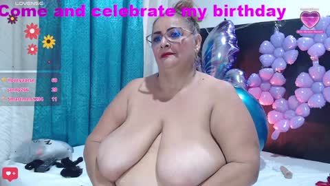 Snapshot of bbwsalome chatting on February 8, 12:17 am Salome online show from February 8, 12:17 am
