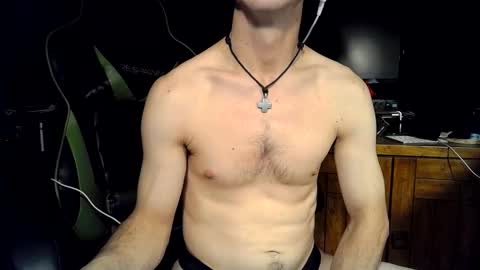 bchillin28 online show from January 6, 9:02 am