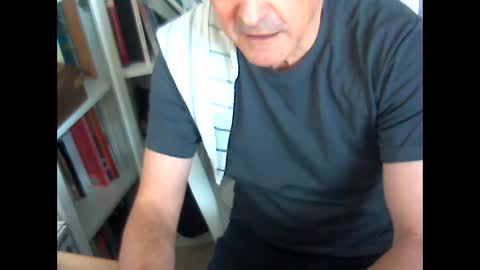 Snapshot of bcn1959 chatting on December 4, 11:24 am bcn1959 online show from December 4, 11:24 am