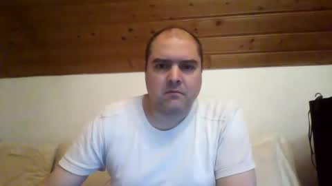 Snapshot of bear037 chatting on January 2, 1:49 am bear037 online show from January 2, 1:49 am